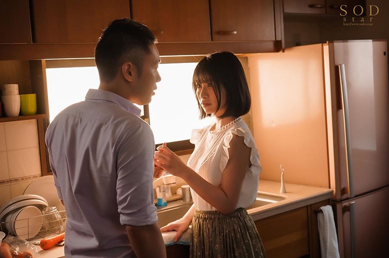 ぽってり肉厚な唇で僕を誘う幼馴染とぎゅっと、ずっと、キス。そしてSEXしまくった週末3連休。 宮島めい picture3
