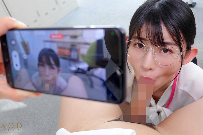 デリヘル呼んだらいつも領収書を突っ返してくる経理部の欲求不満OLと遭遇「まさか、飲食代で落とさないでくださいよ…」と言いつつ生本番させてくれ自宅でも会社でもヌいてくれる関係に 宮島めい picture6