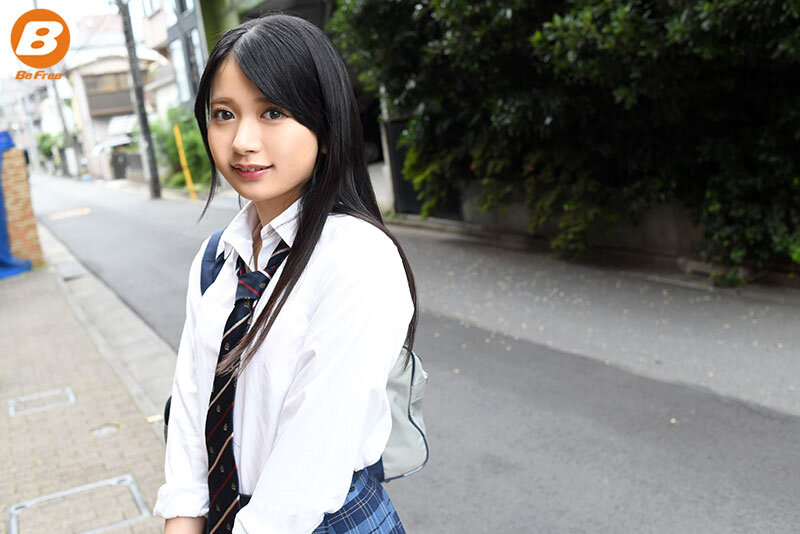 久しぶりに会った幼馴染がナマイキギャルになっていた!囁き杭打ち騎乗位で誘惑してきて何度も中出しさせられたボク 北岡果林 picture10