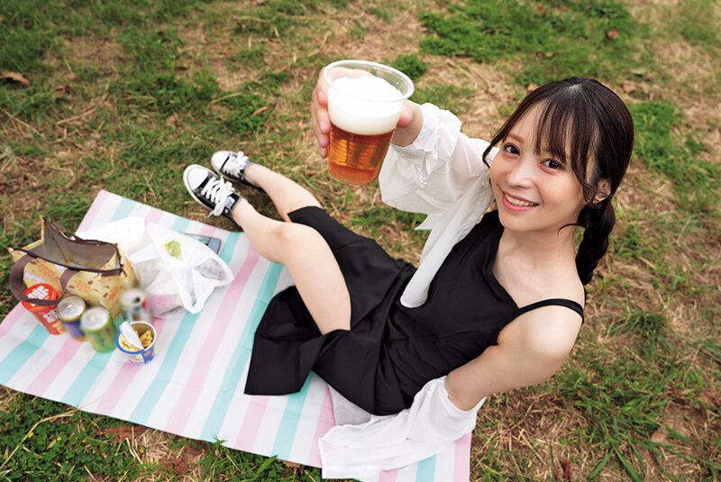 【夢幻調査隊】昼間の公園で一人でお酒を飲んでる女性急増!なぜか顔面偏差値Aランク【検証】話しを聞いてみた結果!みんなめちゃのんべえSEX好き判明! picture9