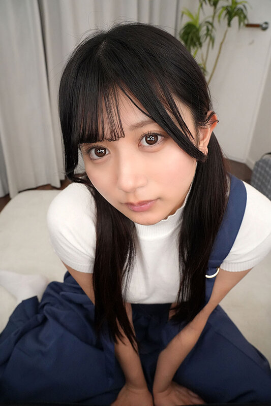 【VR】元気の無い内気なアルバイトの悩みを聞いてあげると誰にも見せた事のない笑顔で体を絡ませながら甘えてきた 北岡果林 picture5