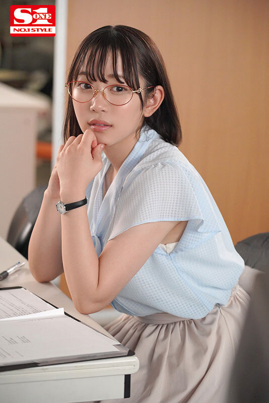 上司のことが大嫌いなのに！童貞だと知った日から上司を喰べたくて喰べたくて震えている【性癖:童貞喰い】の新卒女子入社しました 架乃ゆら picture1