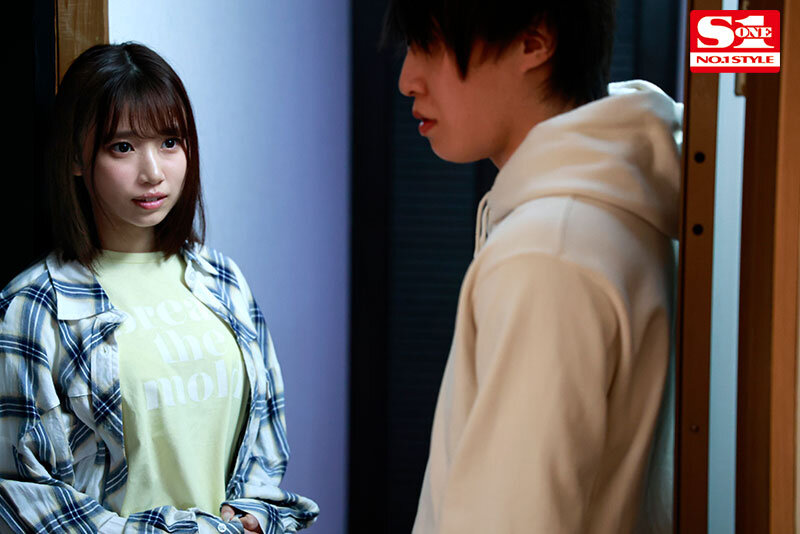 Gカップ同級生2人組が僕の家で勉強合宿!休憩の度にエロいことが! 安達夕莉 宇野みれい picture4