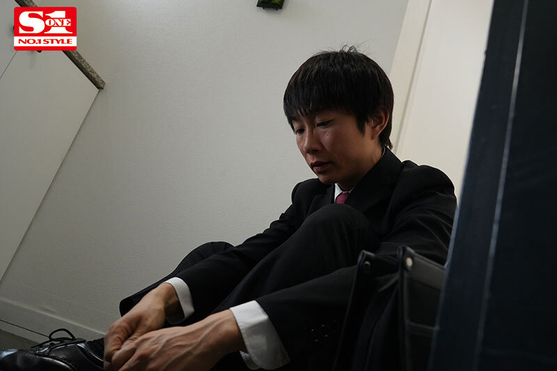 人生に絶望していた大学4年、卒業式当日 陰キャ童貞のボクの目の前に現れたむっちりスケベ姉ちゃんに教えてもらった生(性)の悦び うんぱい picture2