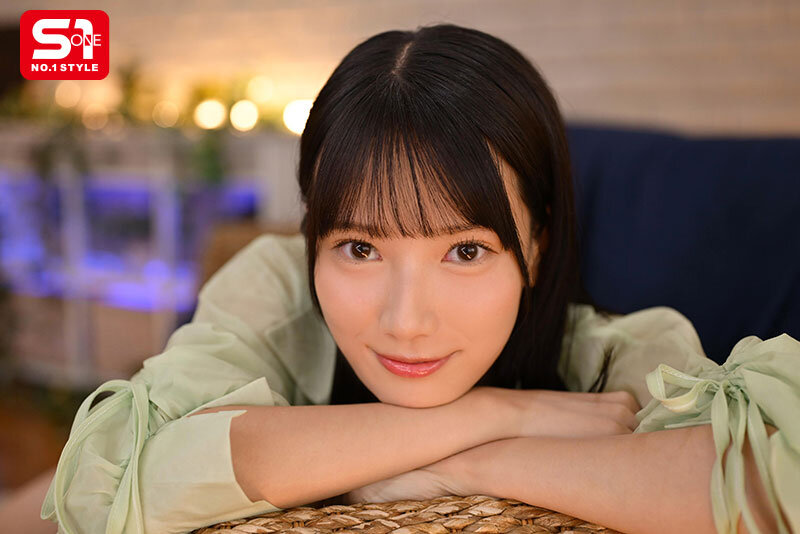 こんな美少女のエッロいフェラチオと嬉しそうな大量顔射 榊原萌 picture1
