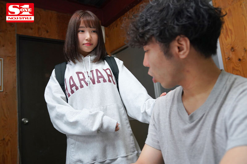 バイト先の妹みたいな後輩はまさかの隠れボイン!?着衣から想像出来なかった巨乳誘惑に負け何度も浮気SEXしてしまった僕。 安達夕莉 picture10